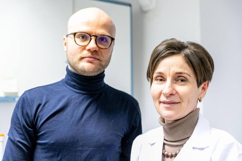 Profesor Anna Zalewska i doktor Mateusz Maciejczyk 