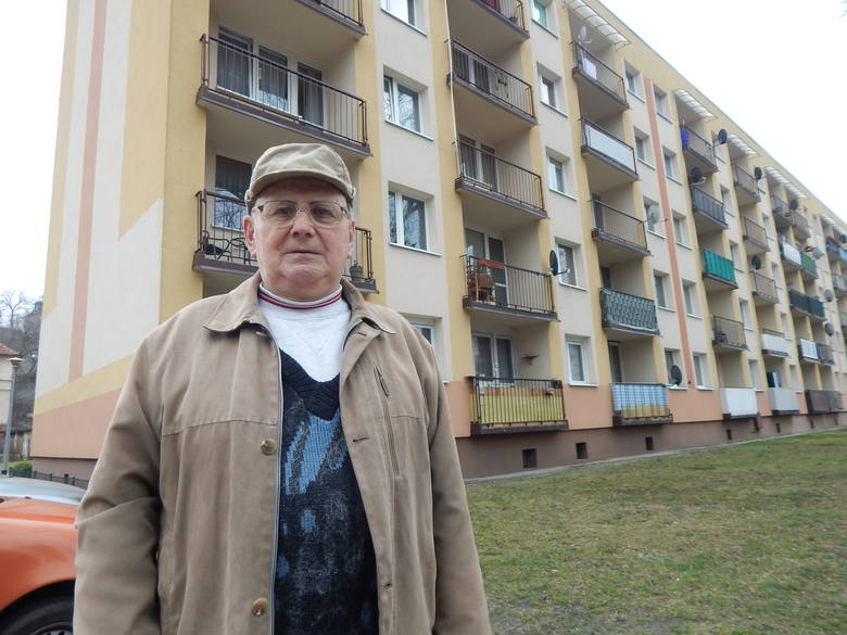 Czesław Kulikowski mówi, że ma młodą sąsiadkę, która jest w ciąży i wciąż mieszka z rodzicami: To dla nich trzeba budować mieszkania
