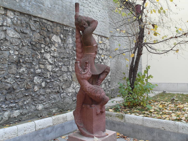 Pomnik Kraka walczącego ze smokiem