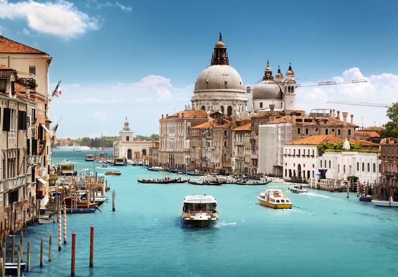 Opłata turystyczna ma dotyczyć tych turystów, którzy przybywają do Wenecji na jeden dzień bez noclegu. Termin wprowadzenia opłaty nie jest jeszcze ustalony.