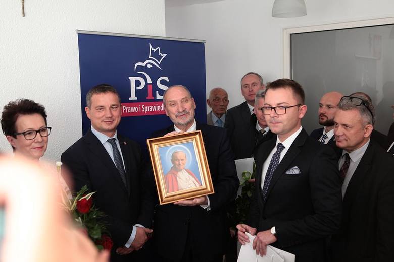 Antoni Macierewicz otworzył biuro poselskie w Skierniewicach [ZDJĘCIA]