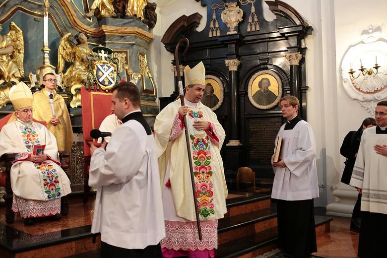 Łowicz ma nowego biskupa. To ks. Wojciech Tomasz Osial [ZDJĘCIA i FILM]