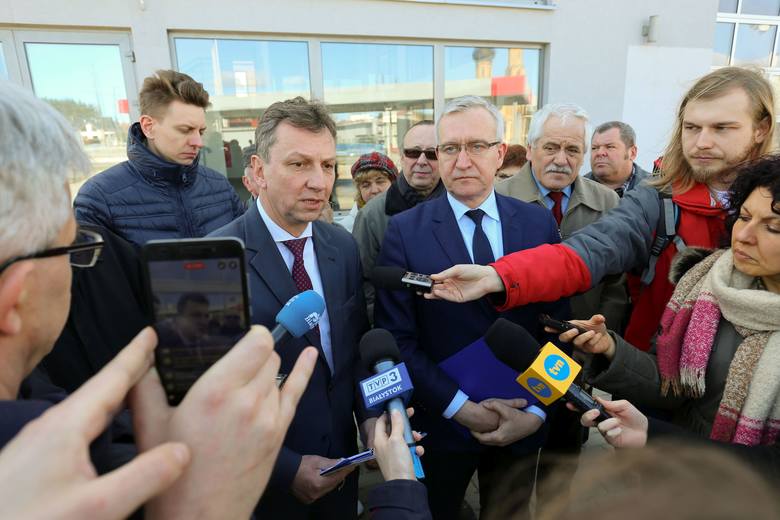 Grupa posłów PO złożyła wniosek do Trybunału Konstytucyjnego. Skarży w nim decyzję rządu PiS o likwidacji gminy Grabówka. 