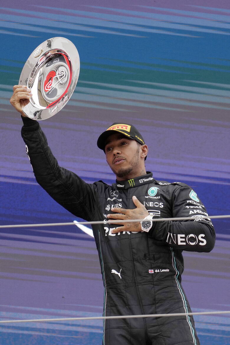 Lewis Hamilton po sukcesie w Barcelonie coraz bardziej skłonny do pozostania w Mercedesie 