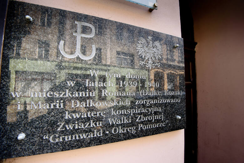 Tablica pamiątkowa na kamienicy Dalkowskich przy ul. Łaziennej.