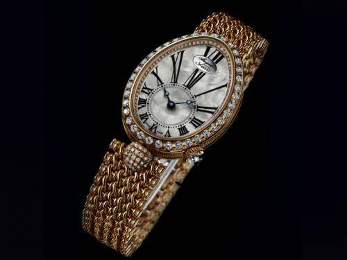 Fot. Breguet. Reine de Naples - kolekcja klasycznych zegarków dla kobiet z nadzwyczaj dekoracyjną obudową. Inspiracją był zegarek na bransolecie stworzony