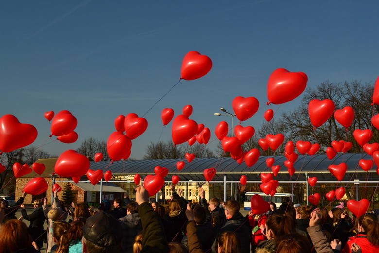 14 lutego 2015 roku uczniowie Zespołu Szkół w Babimoście zorganizowali przedstawienie pt. "Różne oblicza miłości" oraz happening upamiętniający Walentego Snowadzkiego.