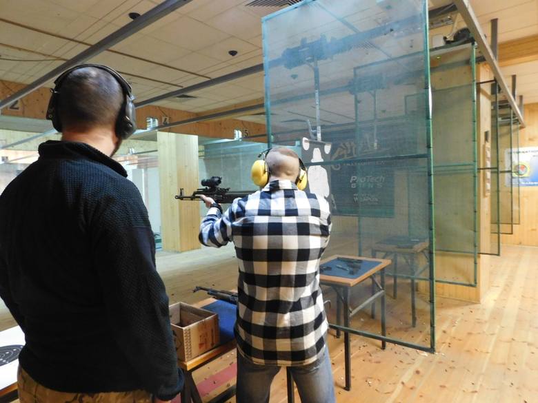 Uczniowie ZSP nr 1 w Łowiczu strzelali z ostrej amunicji [Zdjęcia]