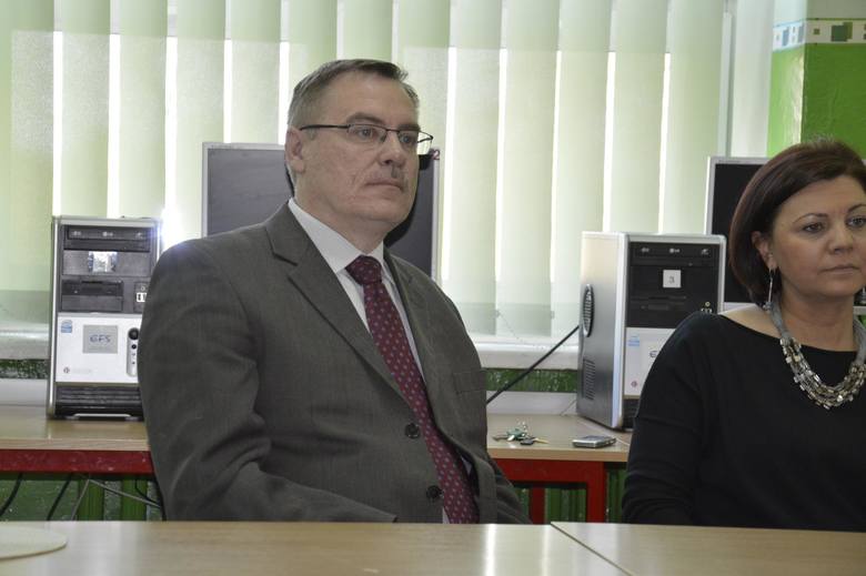 Burmistrz Łowicza apeluje o posyłanie sześciolatków do podstawówek (Zdjęcia)