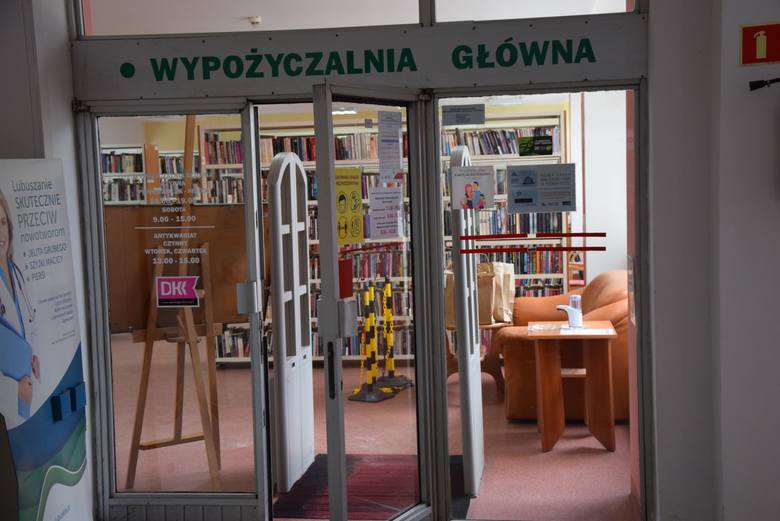 Zielonogórska Biblioteka Norwida ruszyła z akcją "Książka z dostawą do domu". By osoby, które nie mogą wyjść z domu, miały szansę na lekturę