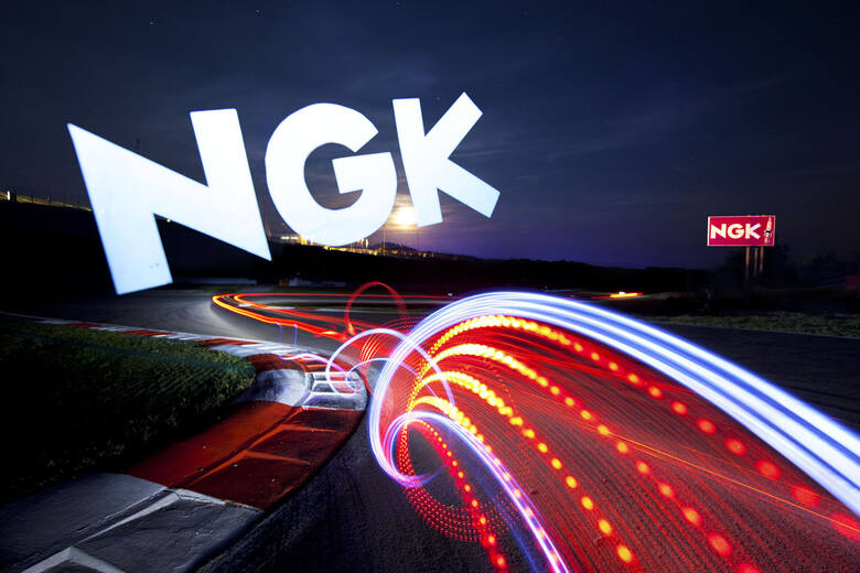 Sezon wyścigowy 2012 jest szczególny dla NGK: to 10-ta rocznica sponsorowania toru Nuerburgring., Fot: NGK