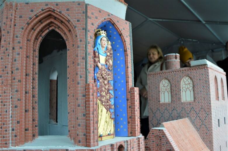 Miniatura zamku prawie gotowa. To ma być nowa atrakcja turystyczna w Malborku. Złożyło się na nią 35 firm