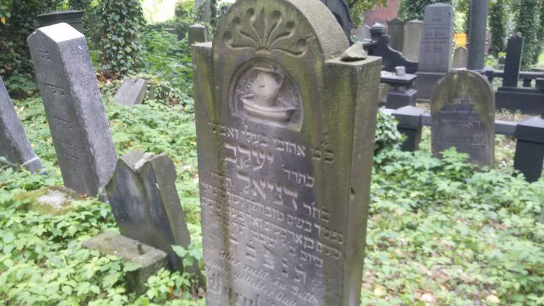 Niezwykły ogród pamięci. Cmentarz żydowski w Zabrzu na filmie 360 stopni PROGRAM 360 DOOKOŁA ŚLĄSKA