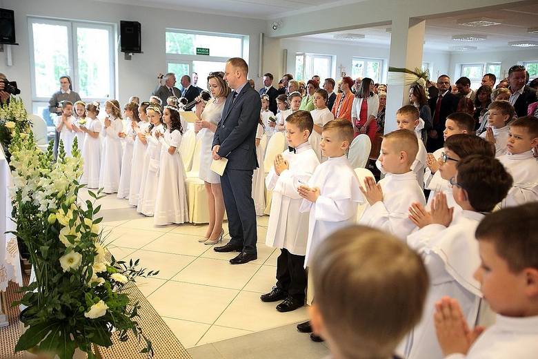 Komunia 2015: nowa parafia na os. Widok w Skierniewicach