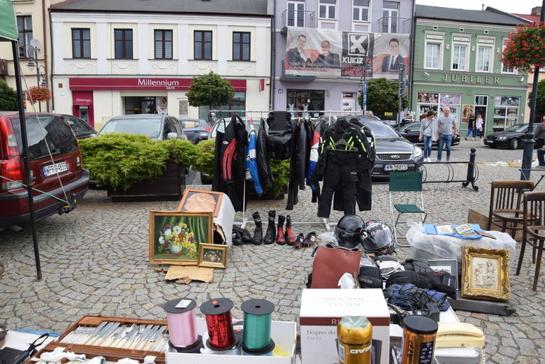 Targi staroci na rynku w Skierniewicach [ZDJĘCIA]