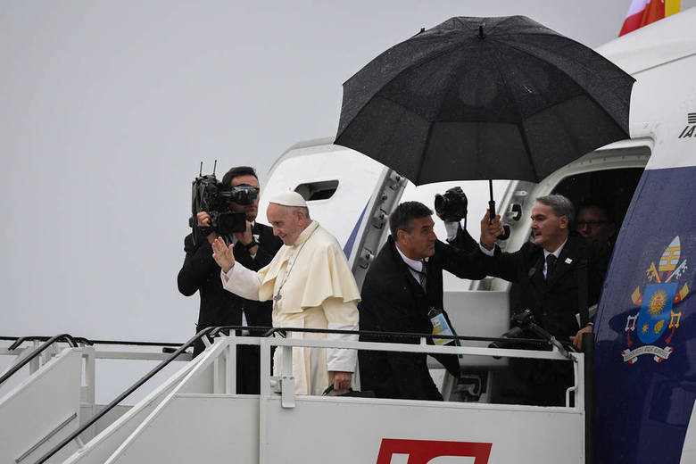 Pożegnanie w Balicach. Papież odleciał do Rzymu [ZDJĘCIA]