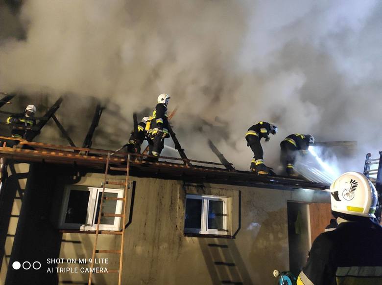 Potężny pożar w Grębowie! Spłonęły dwa domy mieszkalne (ZDJĘCIA)