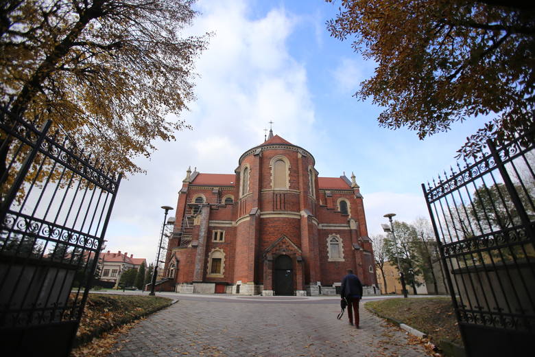 W katedrze w Sosnowcu w dwa lata po pożarze wciąż trwa remont