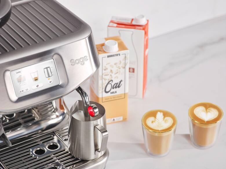 Sage Appliances przedstawia the Barista Touch Impress, pierwszy ekspres do kawy z funkcją spieniania mleka roślinnego