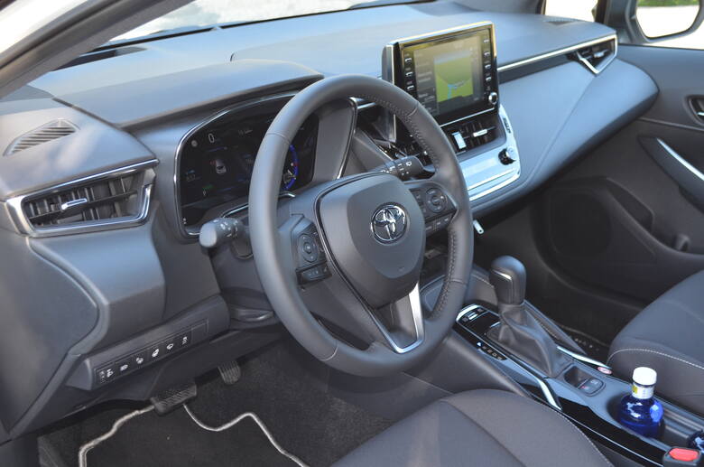 Toyota Corolla Każda z wersji nowej Corolli ma własny charakter nie tylko dzięki stylizacji, ale również układowi napędowemu. Hatchback i kombi dają