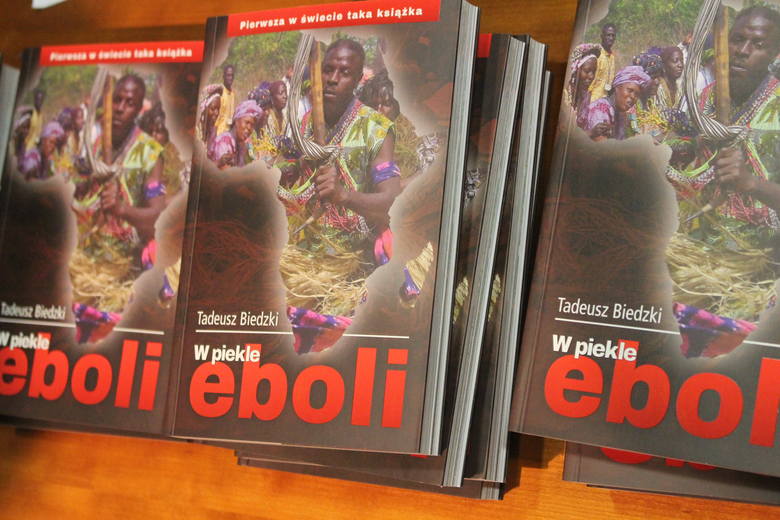 Wyruszył szlakiem eboli po Afryce [INTERAKTYWNA MAPA]