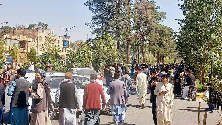 Ulice Herat wypełnione ludźmi. Trzęsienie ziemi nawiedziło miasto