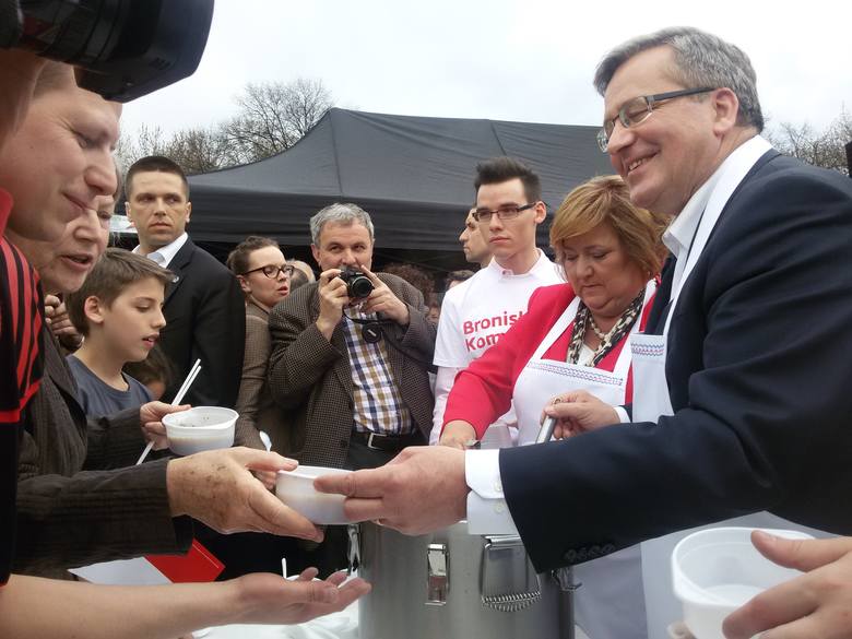 Prezydent Komorowski gotował śląski żur w Parku Śląskim