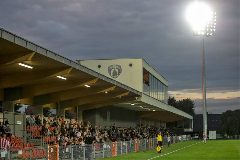 Stadion. Wisła w tym sezonie już na nim grałaStadion w obecnym kształcie jest efektem przebudowy, która rozpoczęła się w 2014 roku. W pierwszym etapie