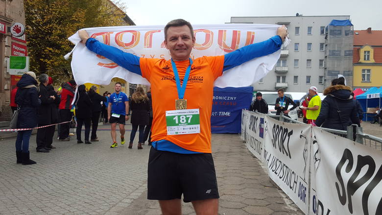 Robert Surowiec ma za sobą trzy półmaratony. A jeszcze cztery lata temu nie mógł przebiec 300 m.