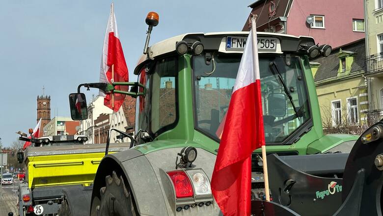 15.03.2024. nowa sol zgromadzenie protest rolnikow strajk rolnikow blokady blokada traktor ciagnik protest przeciwko zielonemu ladu zielony lad ue rolnicy