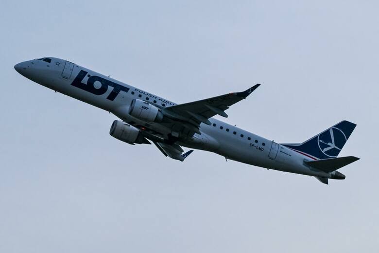 Polskie Linie Lotnicze LOT odwołały rejsy do Tel Awiwu i Bejrutu.