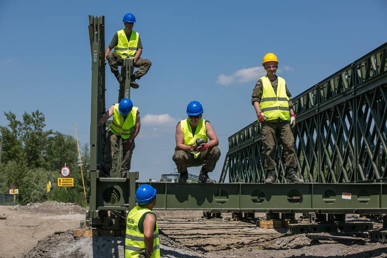 Wojsko już buduje mosty na ŚDM [ZDJĘCIA, WIDEO]