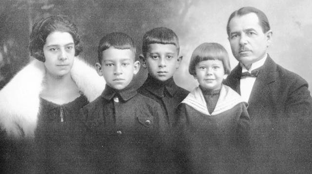 Margarite, Sergiusz, Marian, Przemysław i Olgierd Kościałkowscy