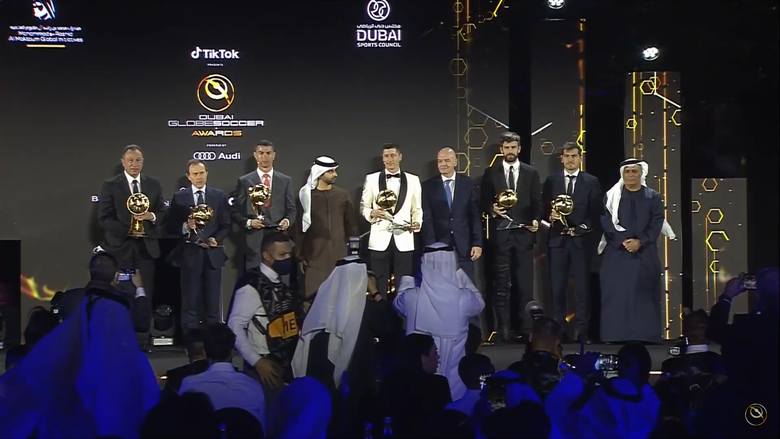 Globe Soccer Awards: Robert Lewandowski wyświetlony na najwyższym budynku świata - Burj Khalifa