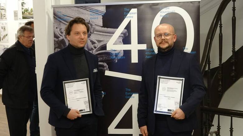 Dodajmy, że tę nagrodę "Europe Under 40 Awards”  otrzymało niewielu Polaków, a razem z Przemkiem Gawędą  odebrał ją w Atenach Bartosz Dendura