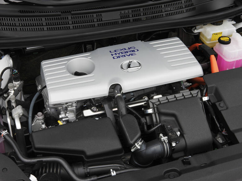 To jedna z niewielu hybryd segmentu premium w kompaktowym nadwoziu. Lexus CT200h jest obecny na rynku od 10 lat. Ten samochód jest dobrym pomysłem na
