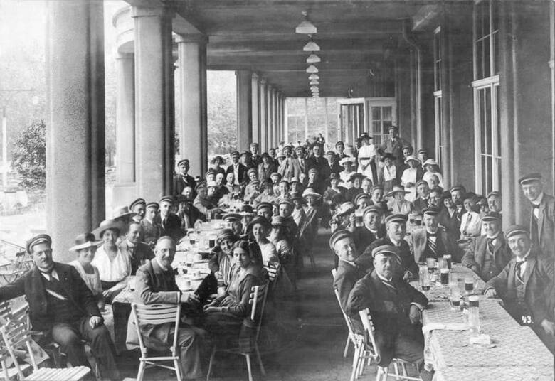 Tak restauracja wyglądała w 1920 roku