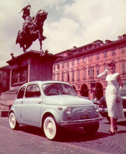 Fot. Fiat: Fiat 500 produkowany w latach 1957-1975 był prawdziwym przebojem tego producenta i wizytówką włoskiej gospodarki.