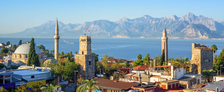 Antalya to największe miasto Riwiery tureckiej.