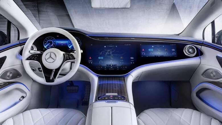 Mercedes EQS EQS to pierwsza w pełni elektryczna luksusowa limuzyna marki Mercedes-EQ – i samochód, który na nowo definiuje ten segment pojazdów. EQS
