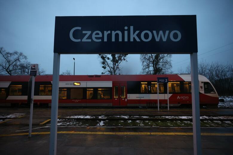 Na trasie Toruń - Czernikowo jeździ, od 11 grudnia zeszłego roku, siedem par pociągów (dotąd było sześć). Dodatkowa para kursuje od poniedziałku do