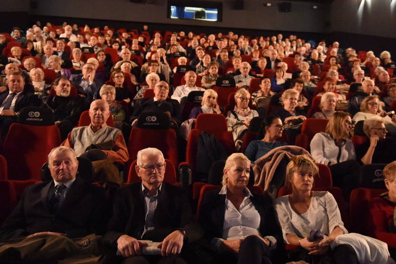 Premiera filmu "Kresy" wzbudziła wśród zgromadzonych w Cinema City widzów ogromne emocje. To dzieło do którego scenariusz napisało życie. 