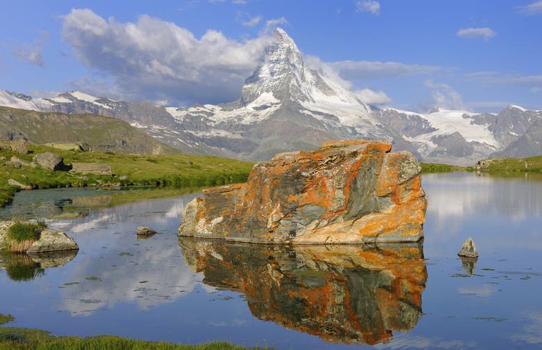 Biało-czerwony Matterhorn. Jeden z najbardziej znanych szczytów świata w polskich barwach