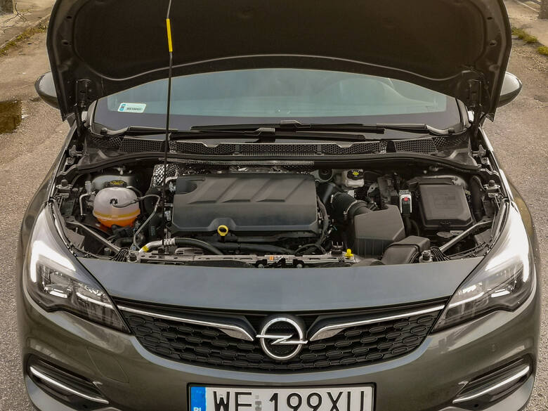 Na rynku znajdziemy kilka propozycji z segmentu C, które cieszą oko, są emocjonujące, mają w sobie to „coś”. Opel Astra nie należy do tego grona i nie