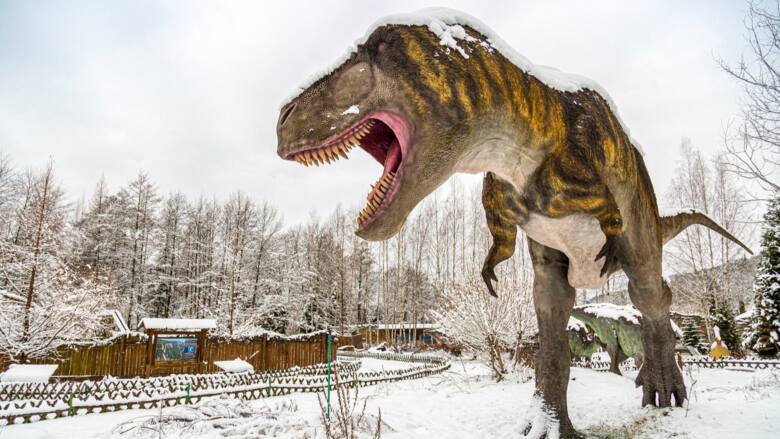 Dinozaur w JuraParku Bałtów