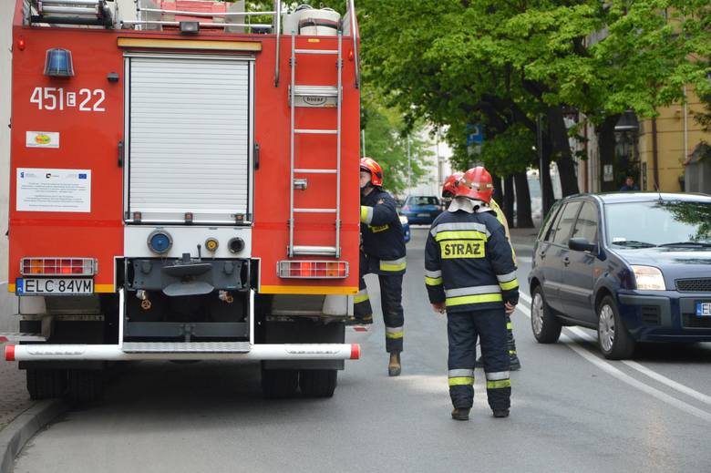 Wypadek drogowy w Łowiczu. Jedna osoba trafiła do szpitala [ZDJĘCIA]