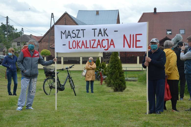 Protest przeciwko budowie masztu w Płotach