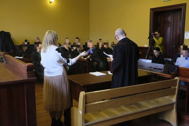 Na ławie oskarżonych w Toruniu zasiada łącznie 29 osób: Polacy i Ormianie.
