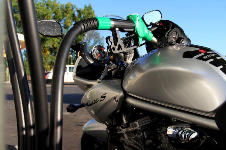 Motocyklowy eco-driving, czyli jak zmniejszyć zużycie paliwa