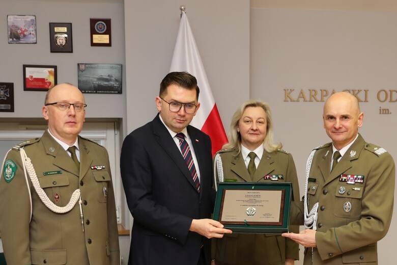 Wojewoda Łukasz Kmita otrzymał Odznakę KaOSG